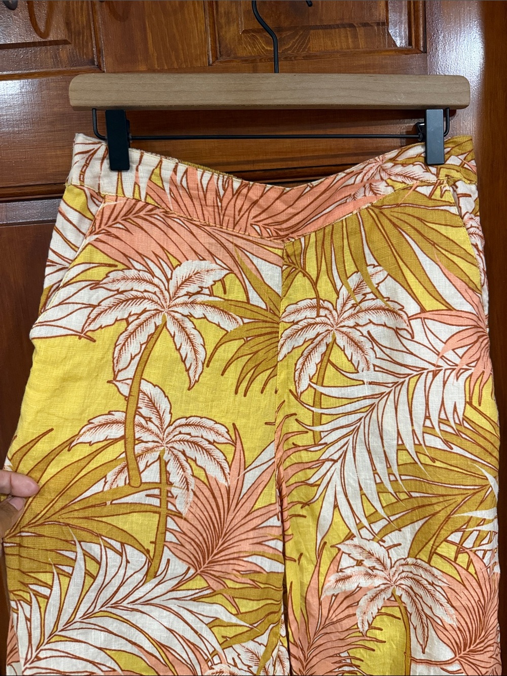 Tahari Tropical Print Sleeveless Collared Top and Pant  set Yellow & Peach - Picture 4 of 7
